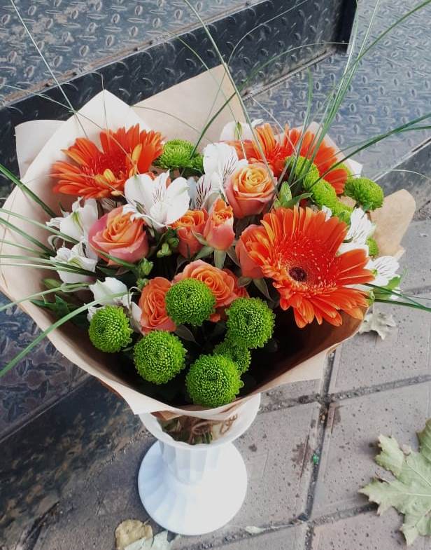 Букет цветов из: Герберы, Хризантемы, Альстромерии и Розы в Новосельцево