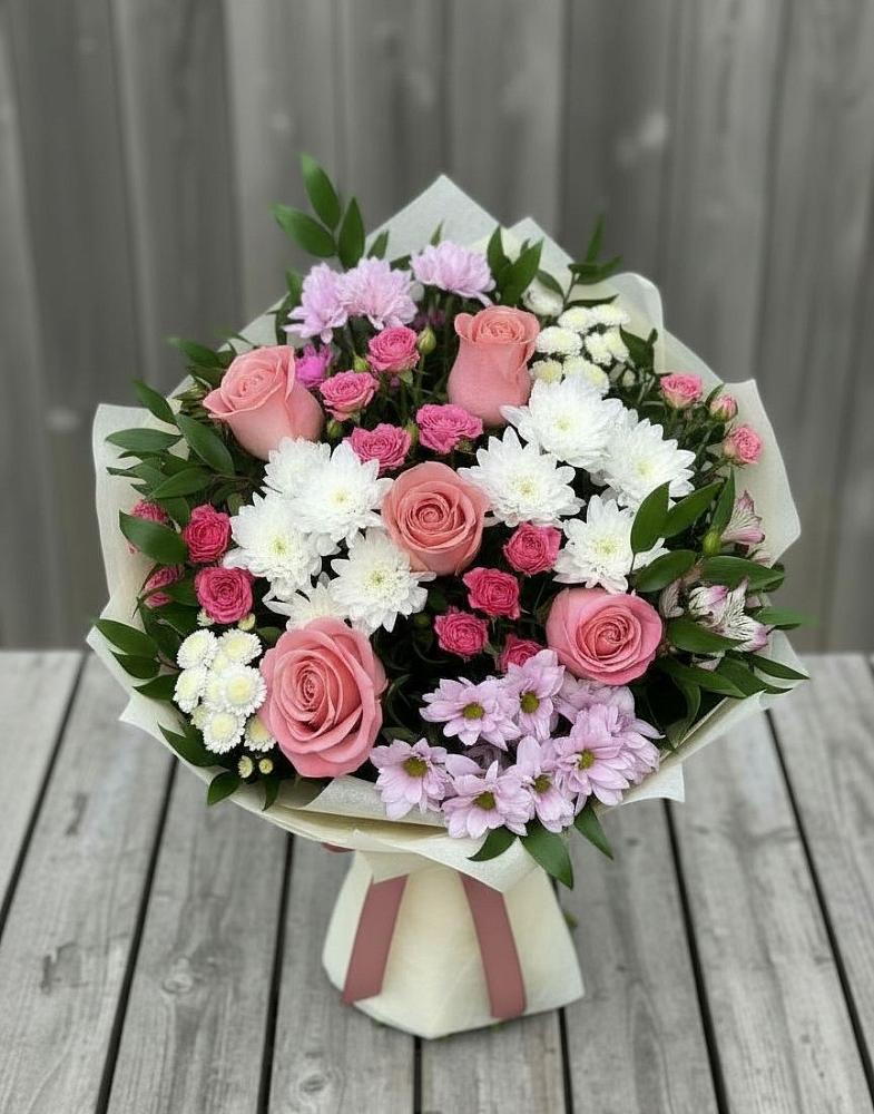 Букет цветов из: Альстромерии, Гвоздики, Розы и Хризантемы в Новосельцево