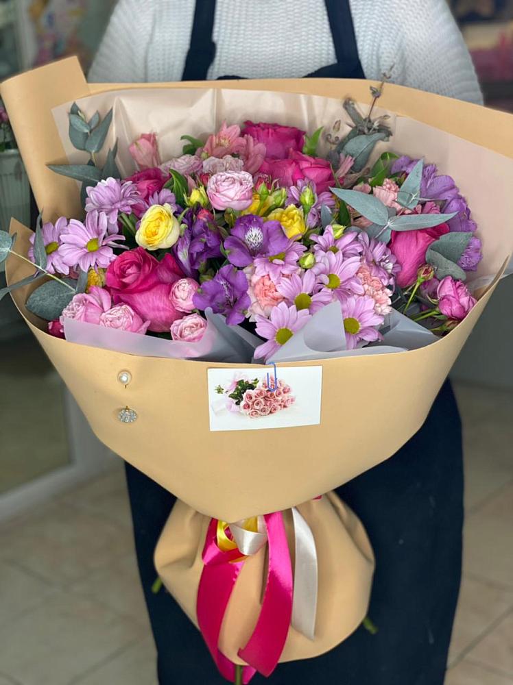 Букет цветов из: Хризантемы, Гвоздики и Альстромерии в Новосельцево