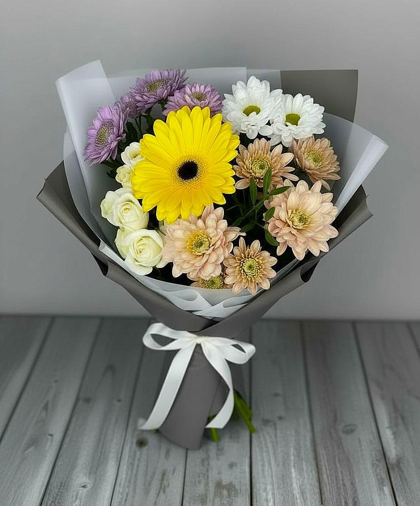 Букет цветов из: Розы, Герберы и Хризантемы в Новосельцево