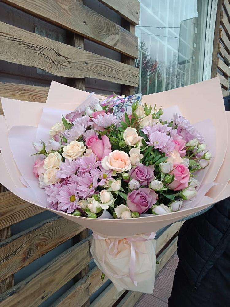 Букет цветов из: Розы и Хризантемы в Новосельцево