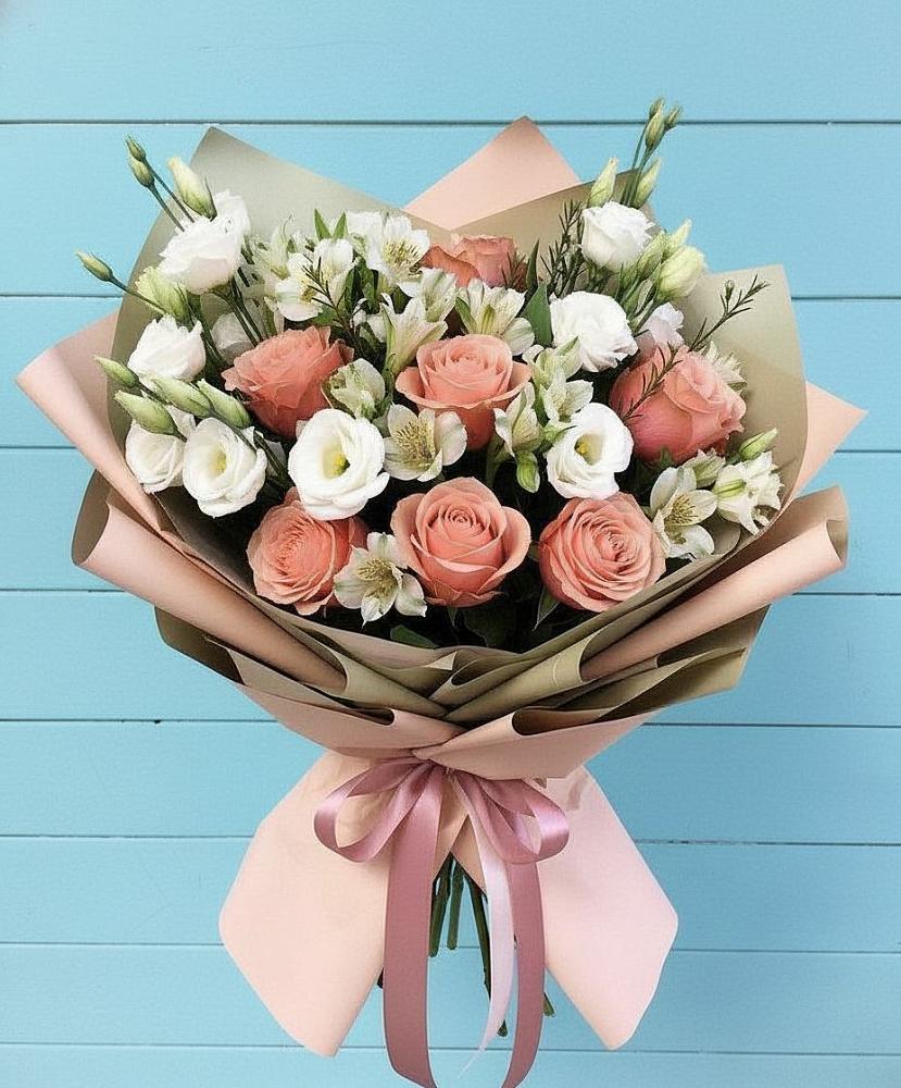Букет цветов из: Розы, Альстромерии и Лизиантусы в Новосельцево