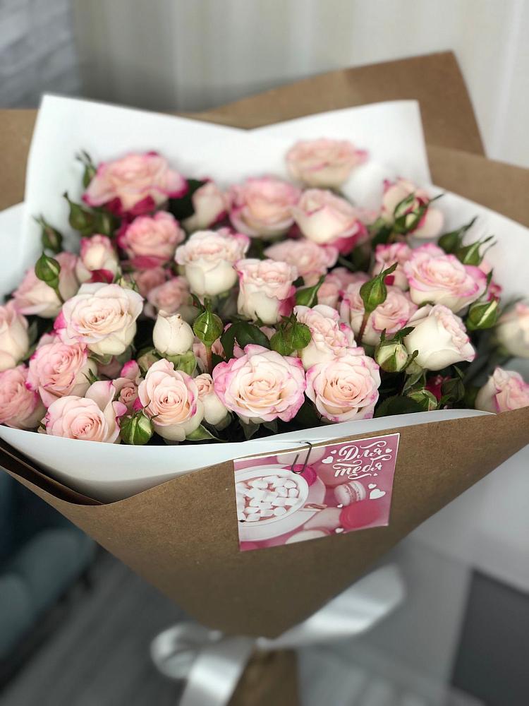 Букет цветов из: Розы в Новосельцево