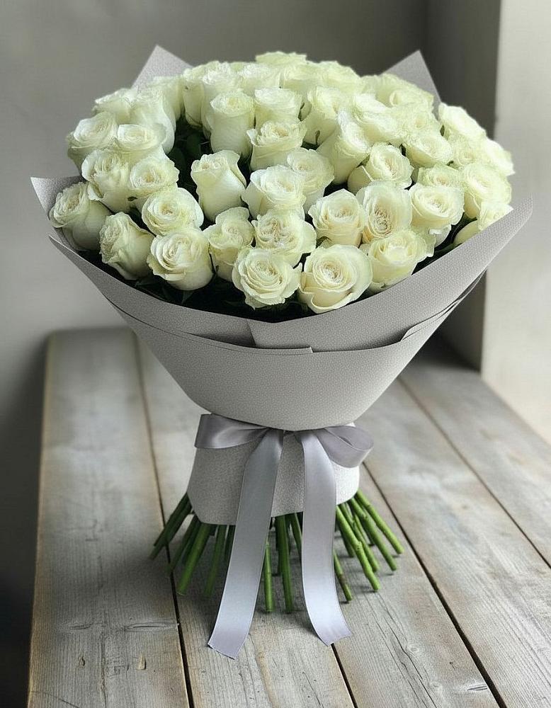 Букет 35 Белых роз в Новосельцево