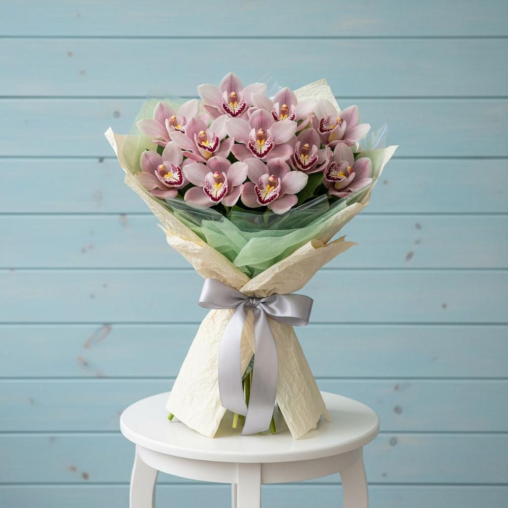 Букет цветов из: Орхидеи и Розы в Новосельцево