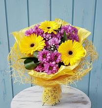 Букет цветов из:  Хризантемы и Герберы в Новосельцево