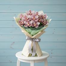 Букет цветов из:  Орхидеи и Розы в Новосельцево