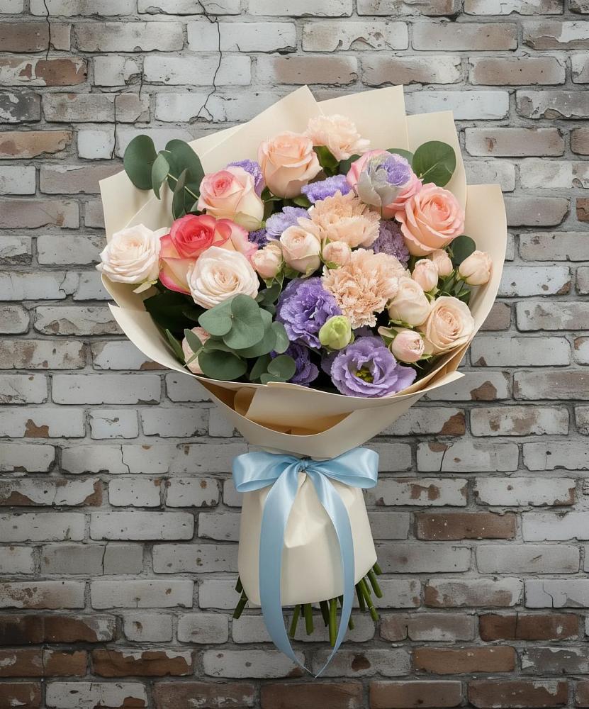 Букет цветов из: Розы, Лизиантусы и Гвоздики в Новосельцево