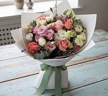 Букет цветов из:  Розы, Лизиантусы и Гвоздики в Новосельцево