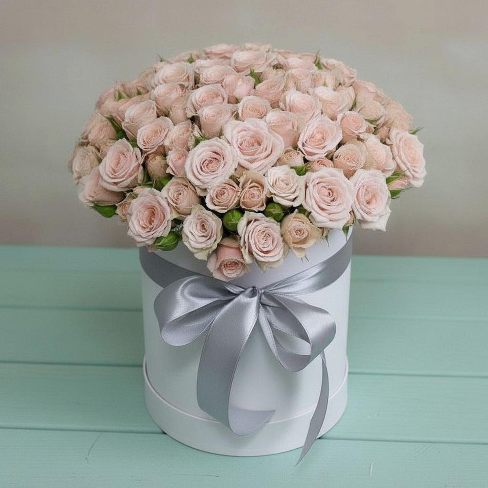 Цветочная композиция из Розы в шляпной коробке в Новосельцево